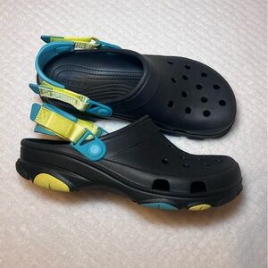 Men’s Crocs Classic Clogs Size 9 | Black w/ Blue & Neon strap